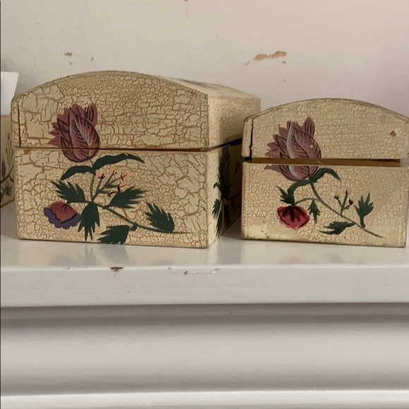 Boxes - Picture 3 of 4